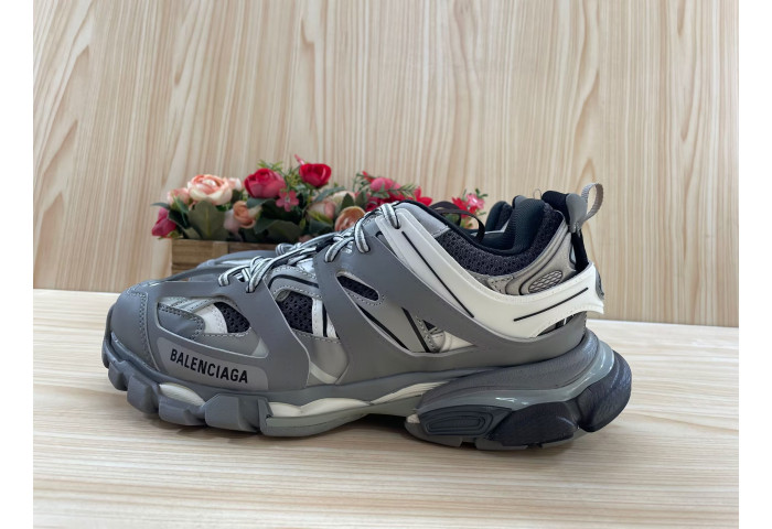 Ba*len*cia*ga track trainer btt-062