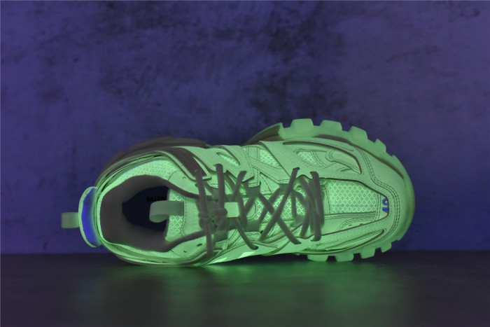 Ba*len*cia*ga track trainer