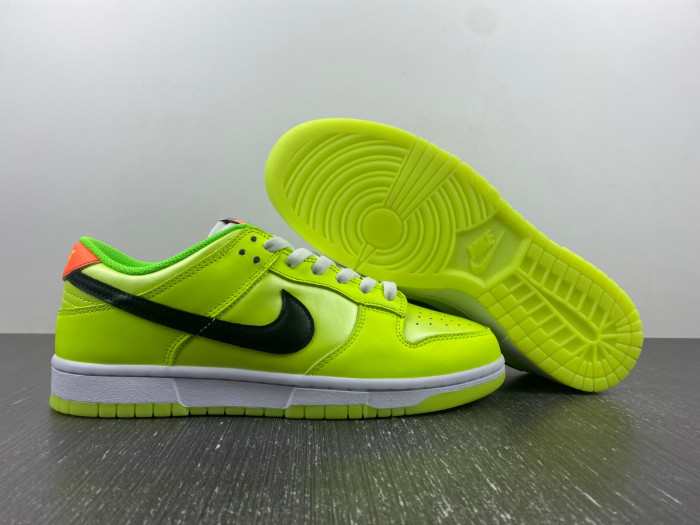 nike dunk low “glow in the dark”  fj4610-702