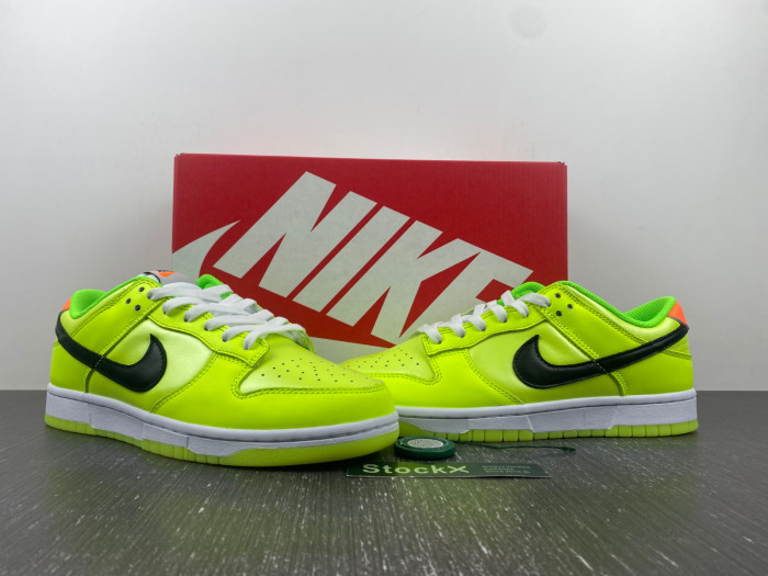 nike dunk low “glow in the dark”  fj4610-702