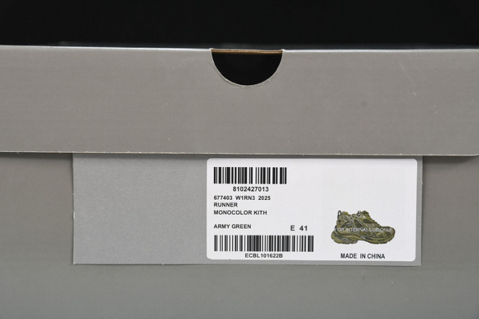 Ba*len*cia*ga track trainer  btt-056