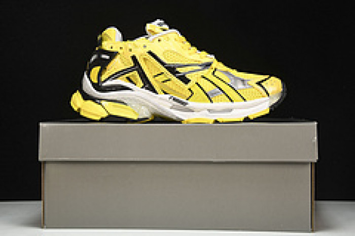 Ba*len*cia*ga track trainer  btt-073