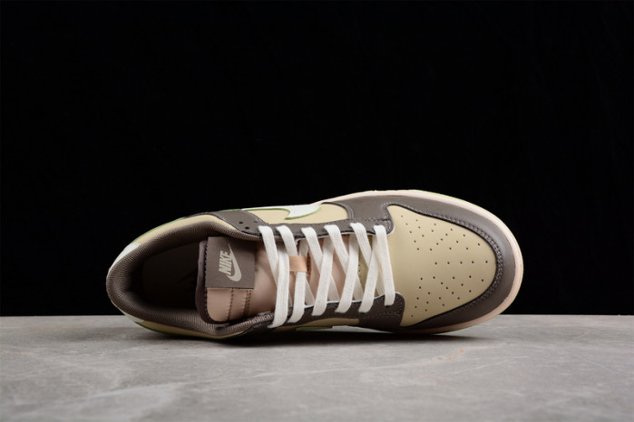 nike  sb dunk low "khaki" fb4960-210