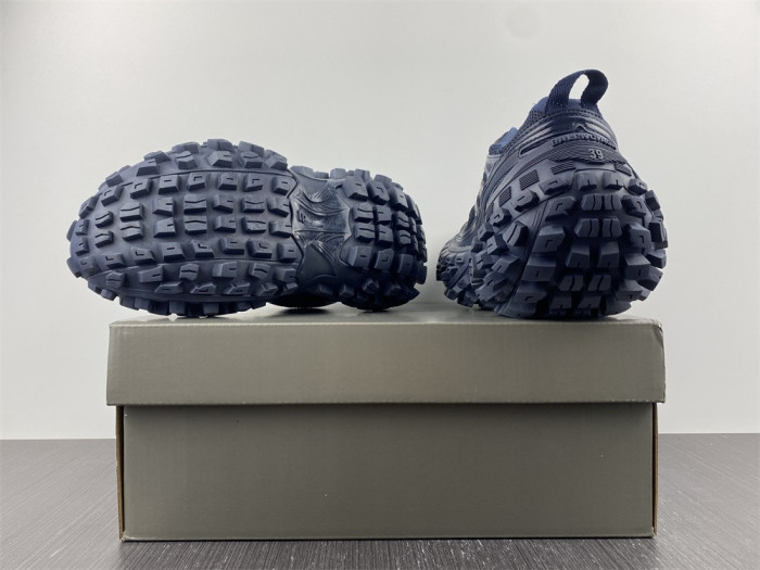 Ba*len*cia*ga track trainer  btt-029