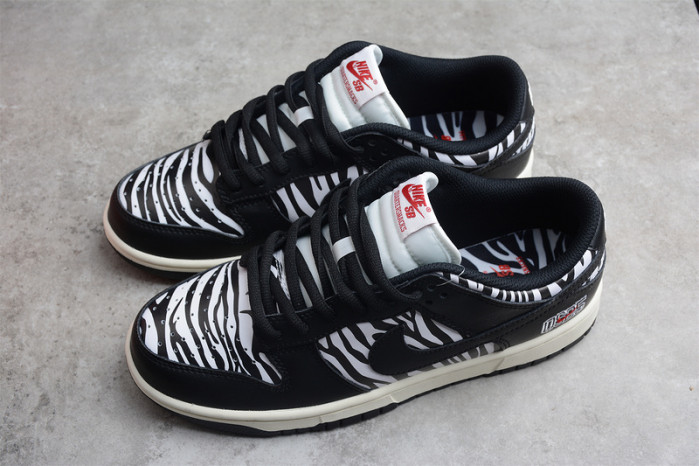 nike sb dunk low og qs quartersnacks zebra dm3510-001