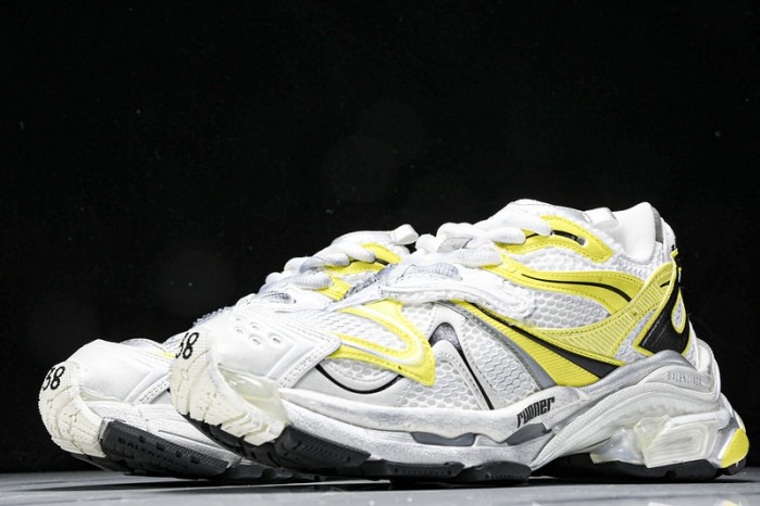 Ba*len*cia*ga track runner  btt-192