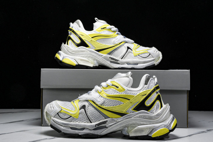 Ba*len*cia*ga track runner  btt-192