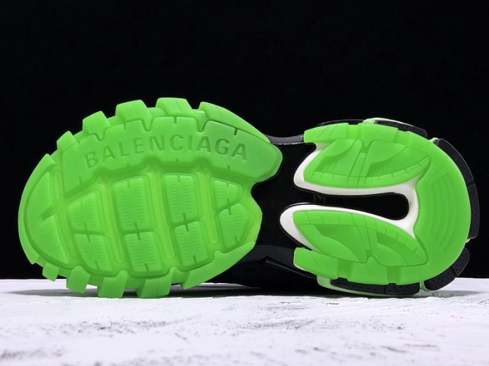 Ba*len*cia*ga track trainer