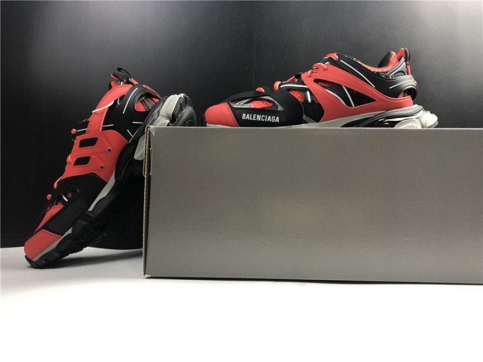 balenga track sneaker red and black