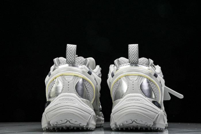 c/o​  sneakers  co-011