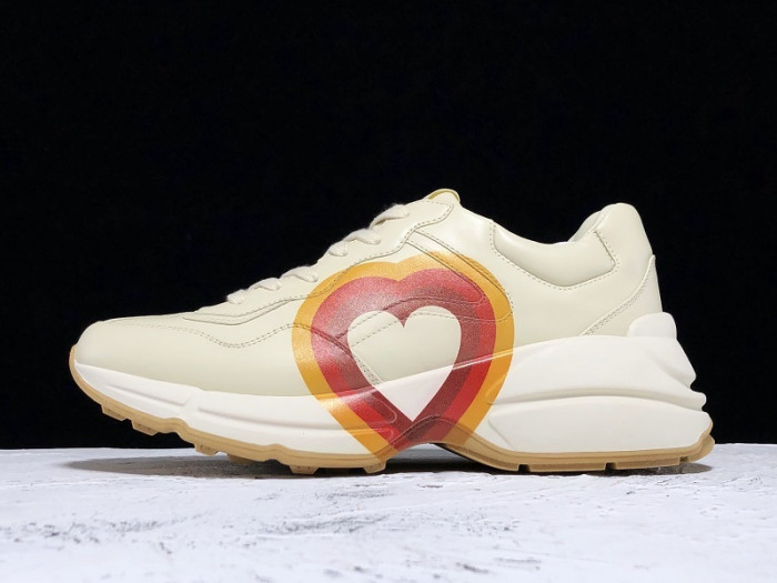 gc rhyton interlocking g heart (w) 550049 drw00 9022