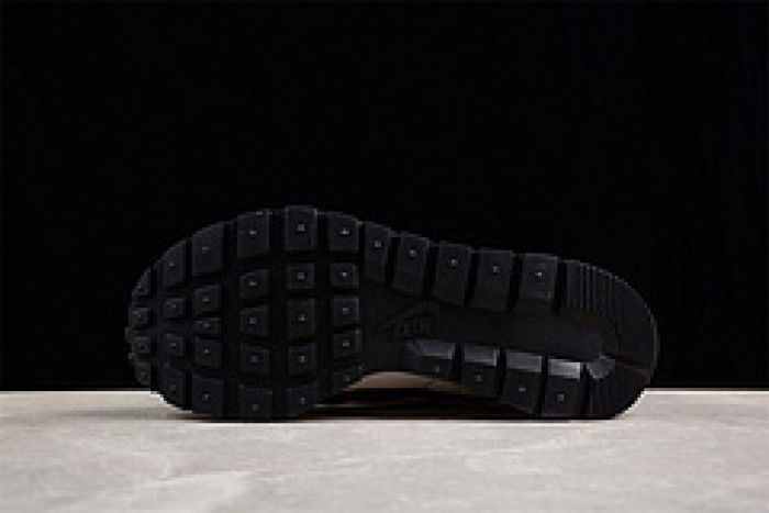 sacai x vaporwaffle  dd1875-101