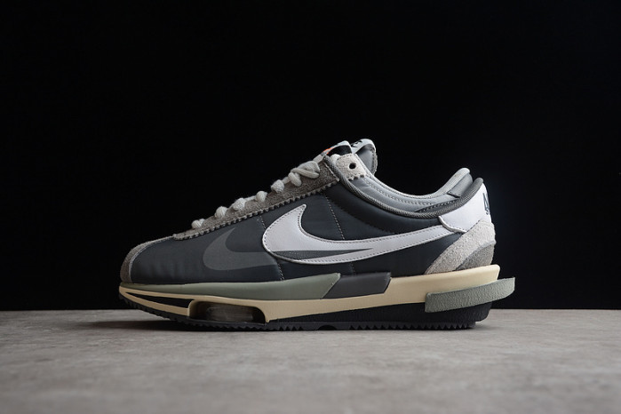 sacai x nike zoom cortez 4.0 dark grey white green dq0581-001