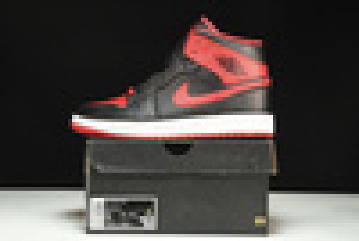 air jordan 1 mid    dq8426-060