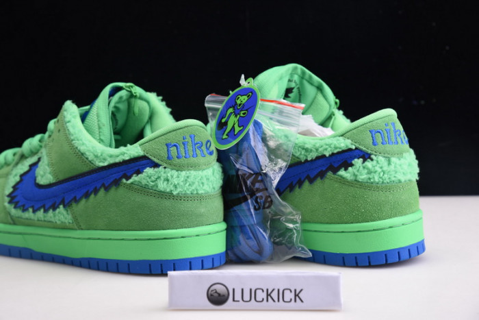 grateful dead x nike sb dunk low “green bear” cj5378-300