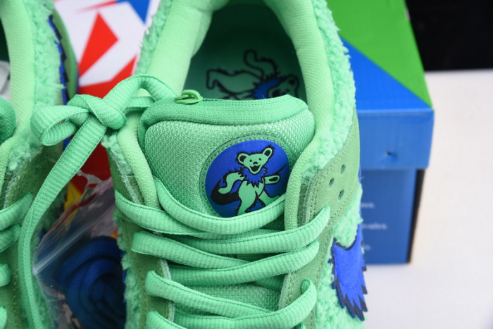 grateful dead x nike sb dunk low “green bear” cj5378-300