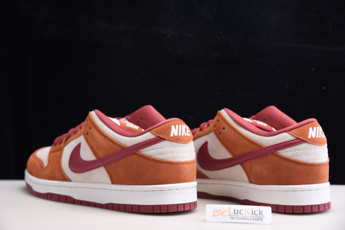 nike sb dunk low pro dark russet cedar bq6817-202