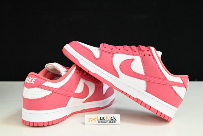 nk dunk low“raspberry red”  dd1503-111