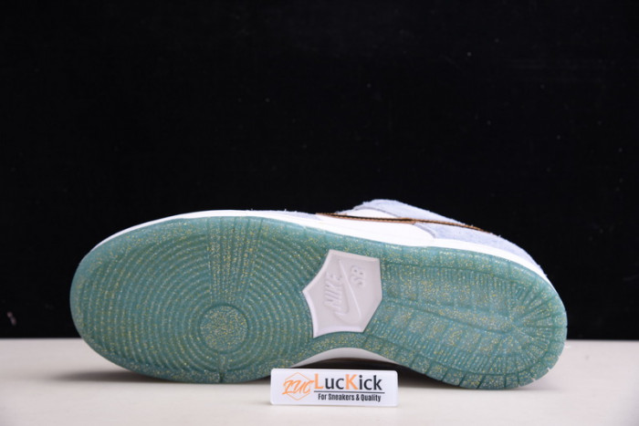 sean cliver x dunk sb low dc9936-100