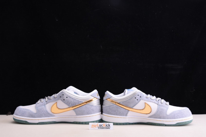 sean cliver x dunk sb low dc9936-100