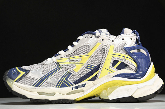 Ba*len*cia*ga track trainer  btt-065