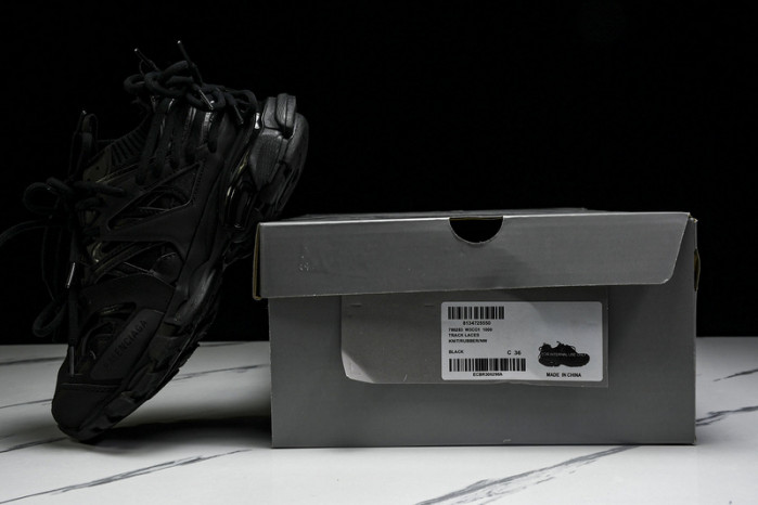 Ba*len*cia*ga track runner  btt-198