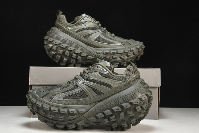 Ba*len*cia*ga track trainer  btt-030