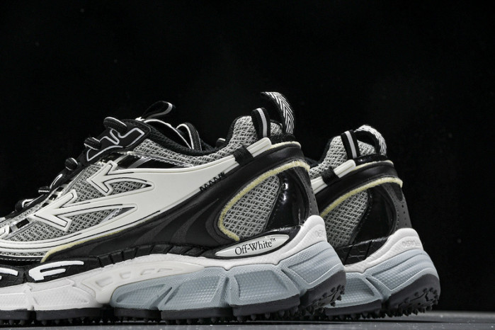 c/o​  sneakers  co-004