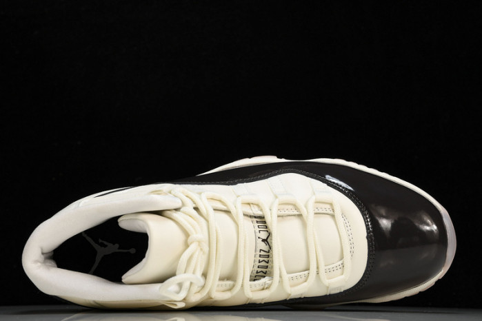 air jordan 11  "neapolitan" ar0715-101