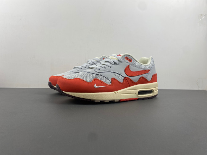 nike patta x air max 1 ''monarch'' (with bracelet)    dh1348-600