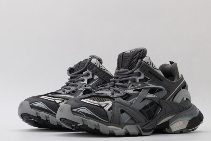 Ba*len*cia*ga track trainer