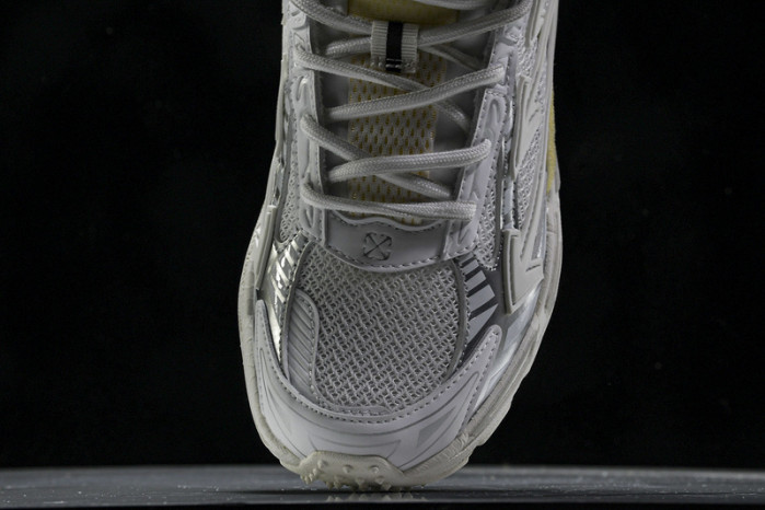 c/o​  sneakers  co-002