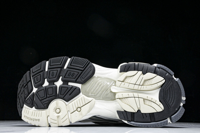 Ba*len*cia*ga track runner btt-208