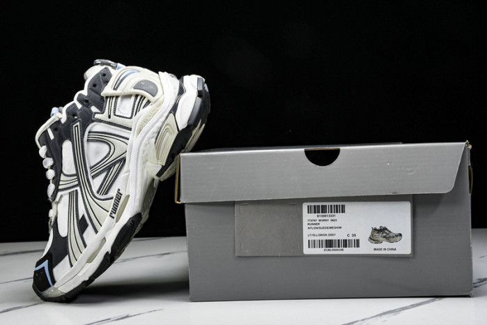 Ba*len*cia*ga track runner btt-208