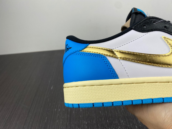 travis scott x air jordan 1 low  cz0790--104