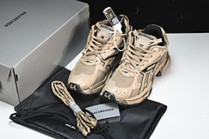 Ba*len*cia*ga track trainer  btt-070