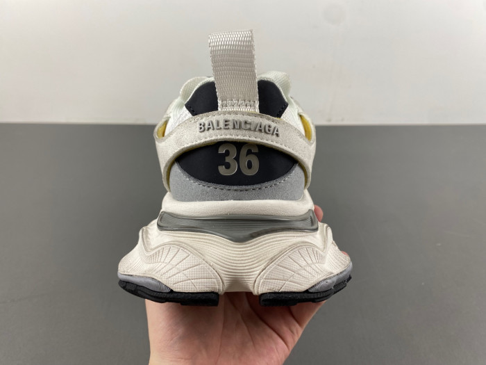 b*al*enciaga cargo  bco-001