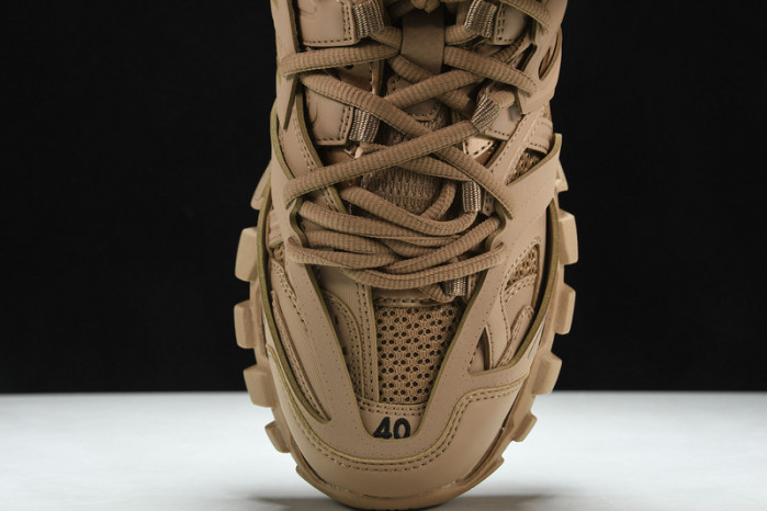 Ba*len*cia*ga track trainer  btt-023