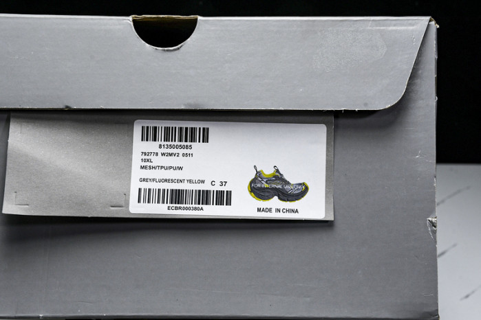 Ba*len*cia*ga 10xl bxi-004