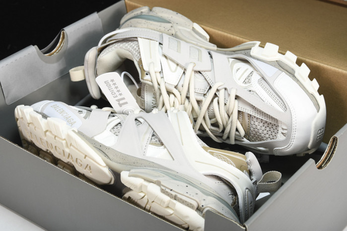 Ba*len*cia*ga track trainer  btt-060