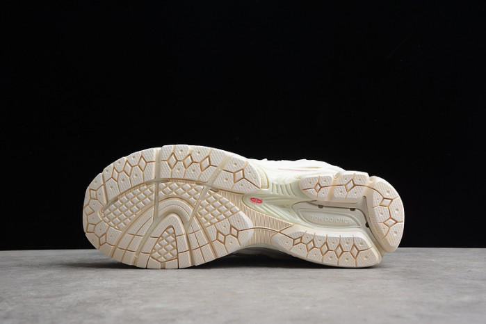 new balance  m2002rdc