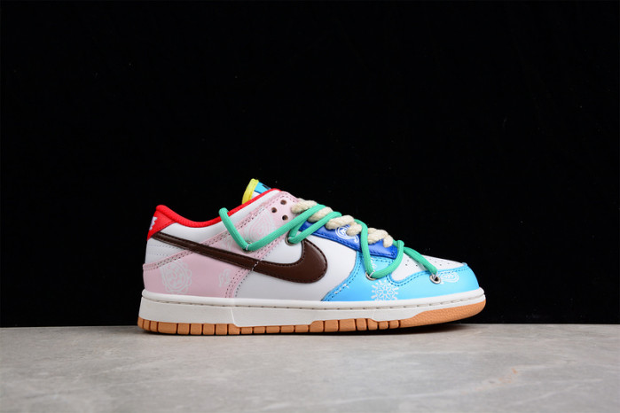 nk dunk low se "free .99"  cz2496-100