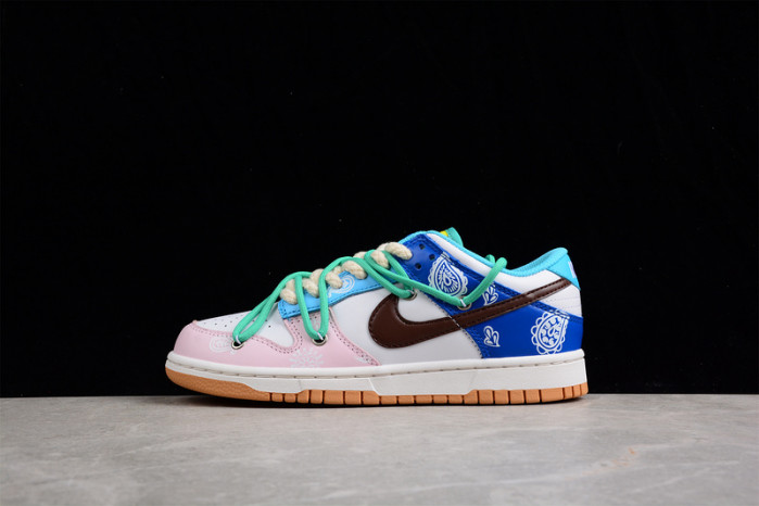 nk dunk low se "free .99"  cz2496-100